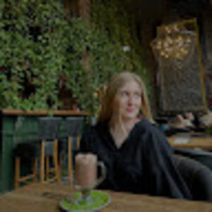 Meet your Posher, Вікторія